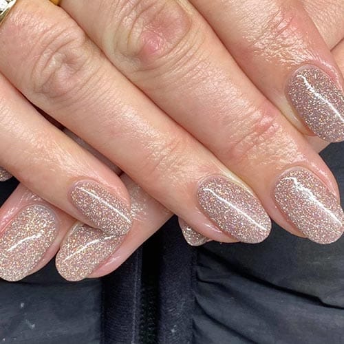 classic-manicure-nail-salon-pukekohe-franklin-champagne-glitter-nail-art